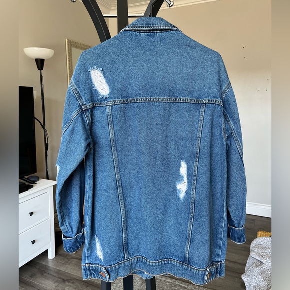 Oversized women’s jean jacket - Picture 2 of 2